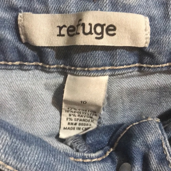 Women’s denim shorts - Picture 2 of 2